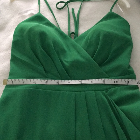 Doridorca Gown - Picture 7 of 8